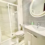 Miraflores Park Apartman *