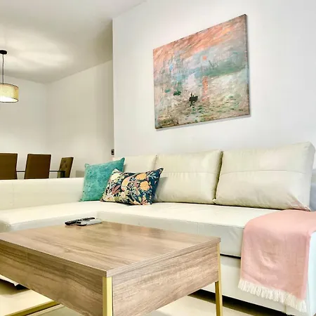 Miraflores Park Apartman Sevilla